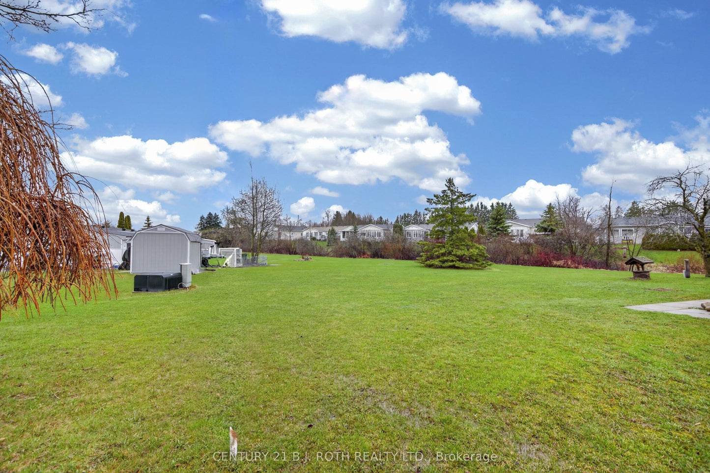 25 COMFORTS COVE COURT Innisfil, Ontario L9S1S3