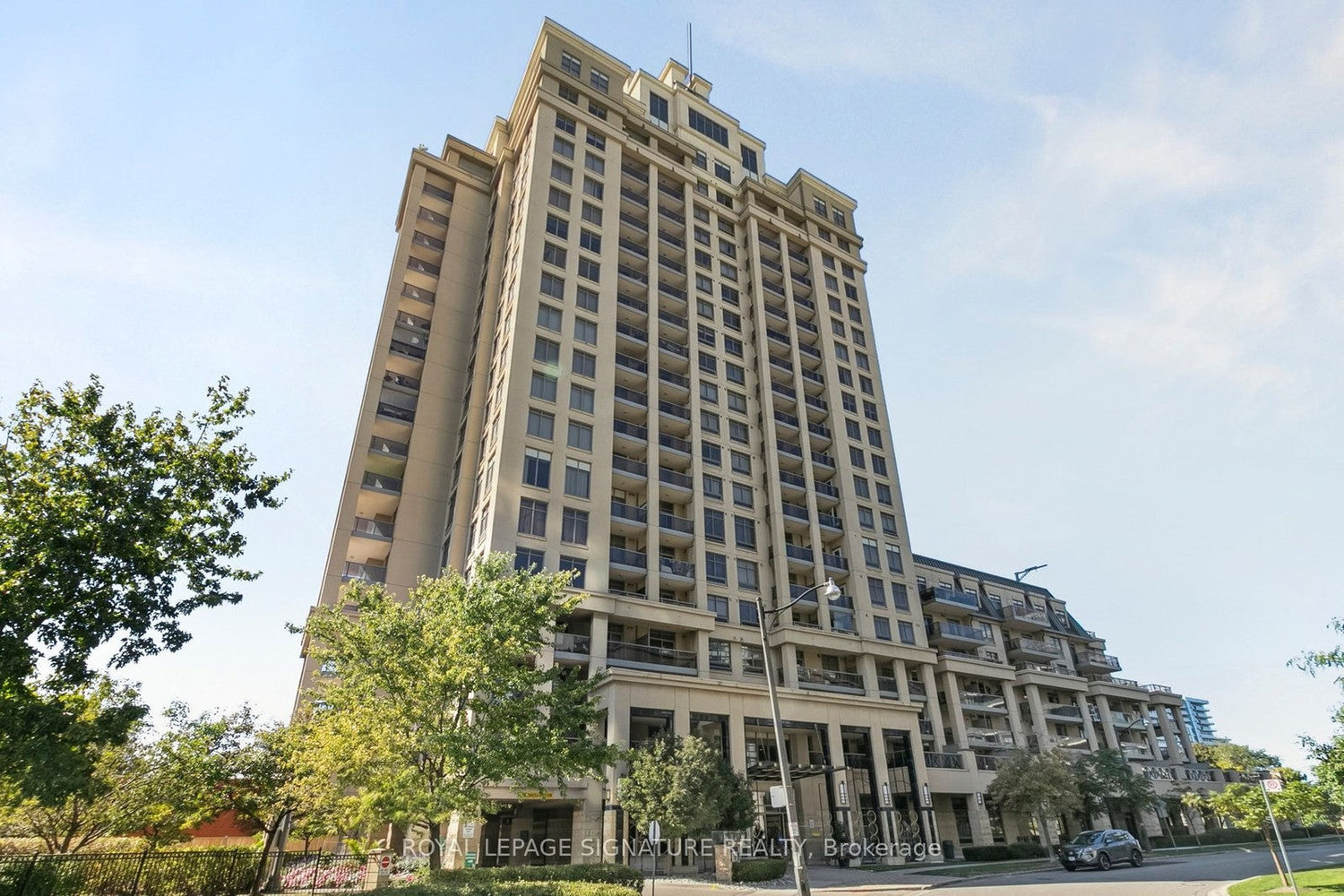 Condo / Apartment