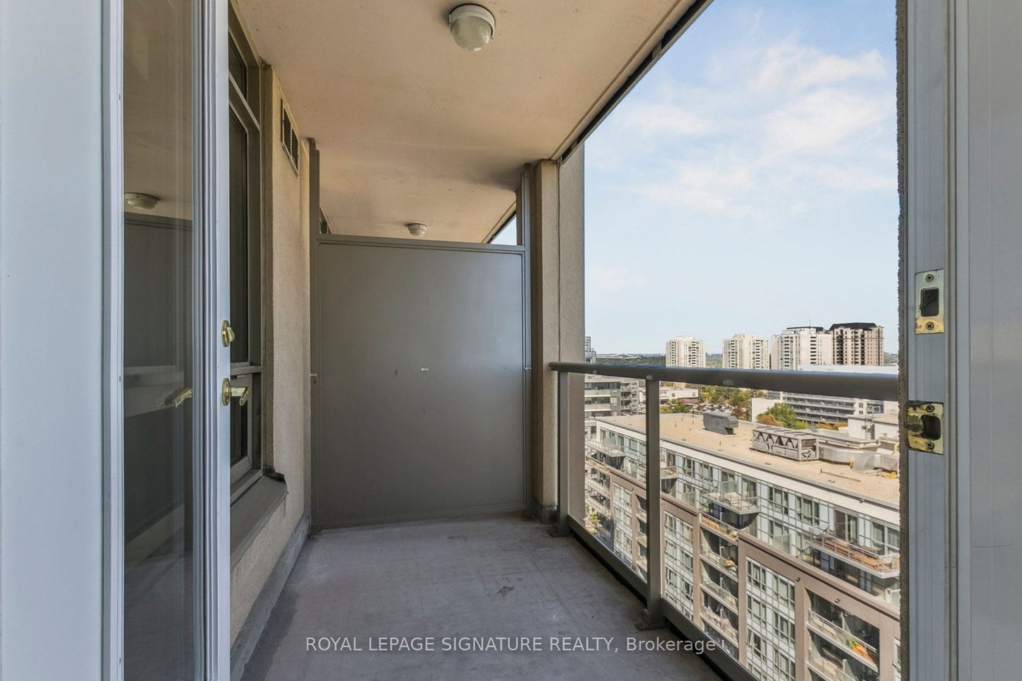 1307 - 18 KENASTON GARDENS Toronto (Bayview Village), Ontario M2K3C7