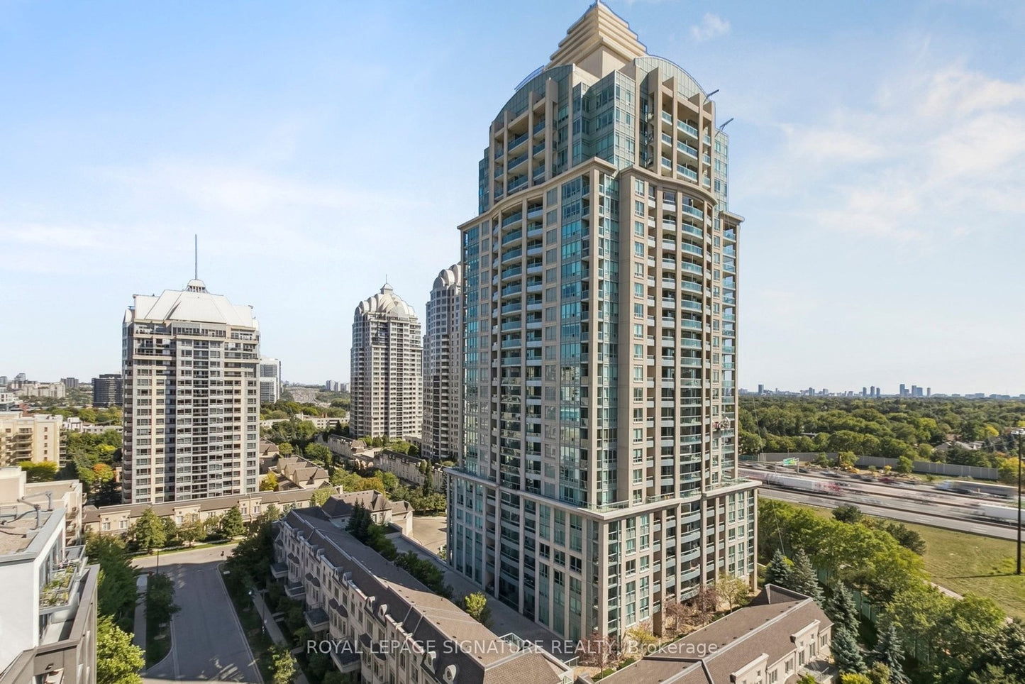 1307 - 18 KENASTON GARDENS Toronto (Bayview Village), Ontario M2K3C7