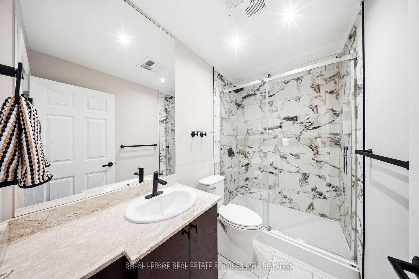 1509 - 33 ELLEN STREET Barrie (City Centre), Ontario L4N6E9