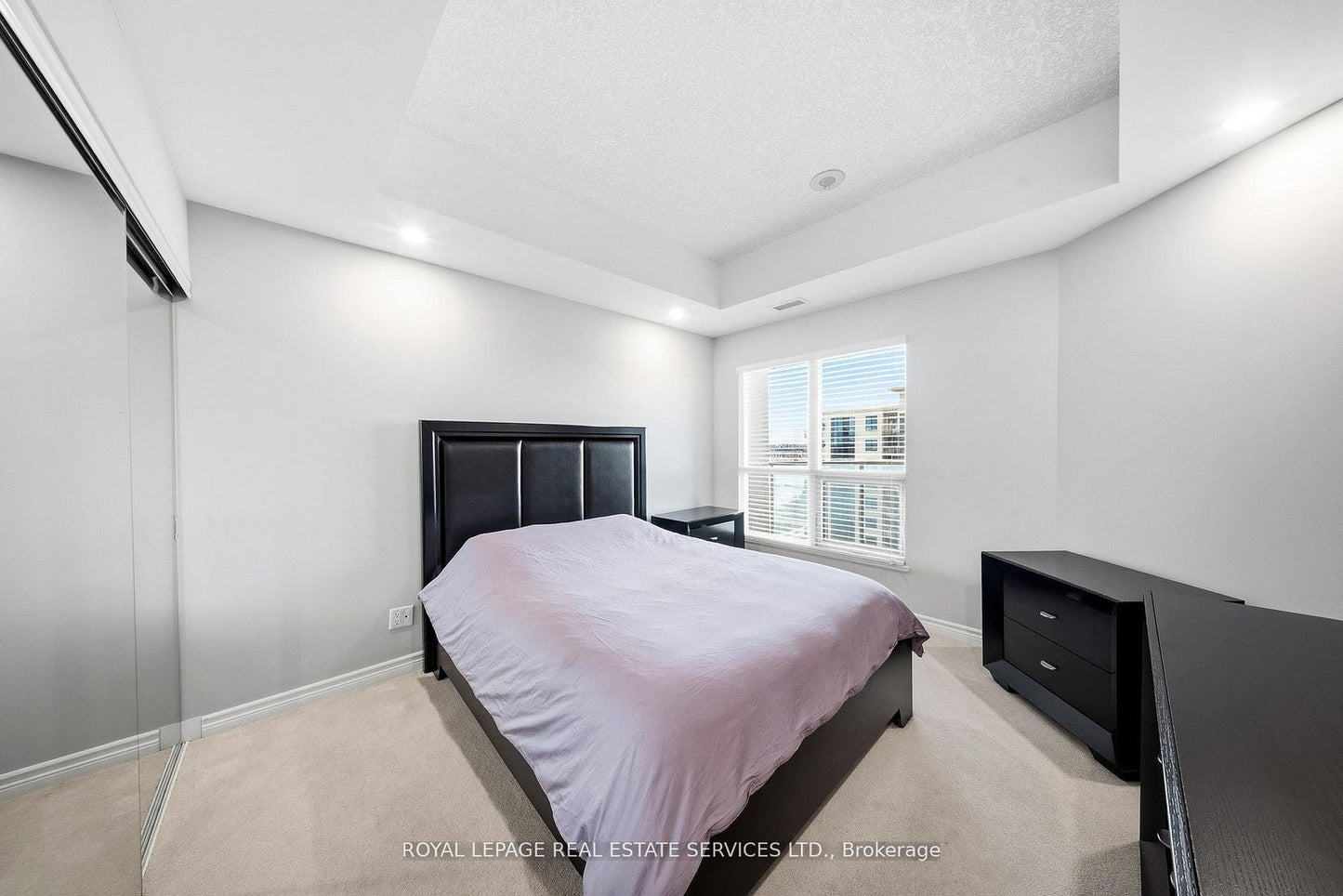 1509 - 33 ELLEN STREET Barrie (City Centre), Ontario L4N6E9