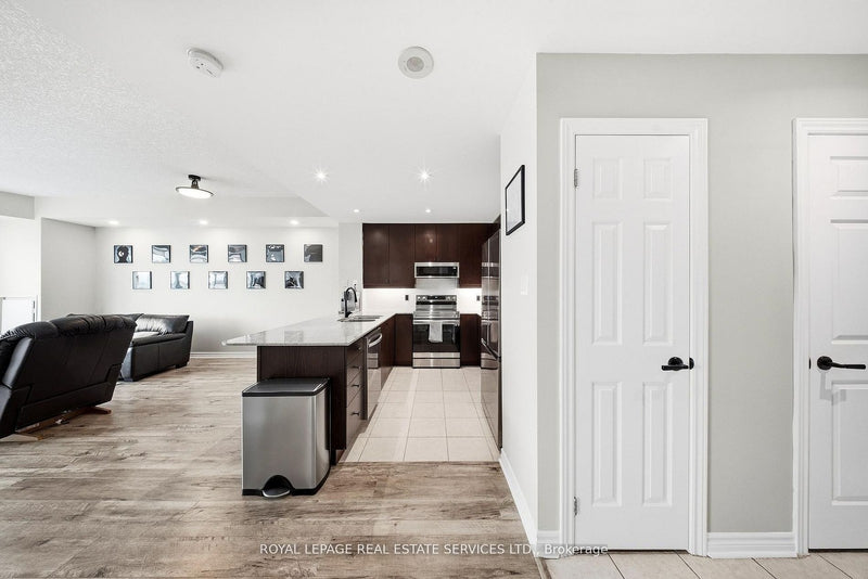 1509 - 33 ELLEN STREET Barrie (City Centre), Ontario L4N6E9