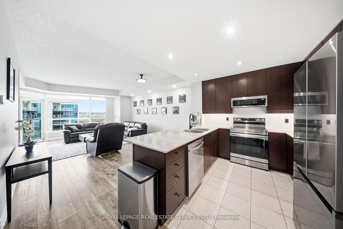 1509 - 33 ELLEN STREET Barrie (City Centre), Ontario L4N6E9