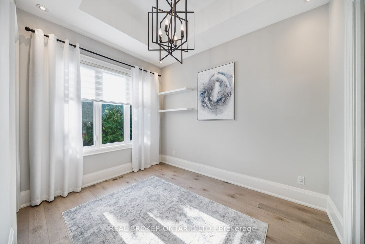 172-174 VICTORIA STREET Newmarket (Central Newmarket), Ontario L3Y4E1