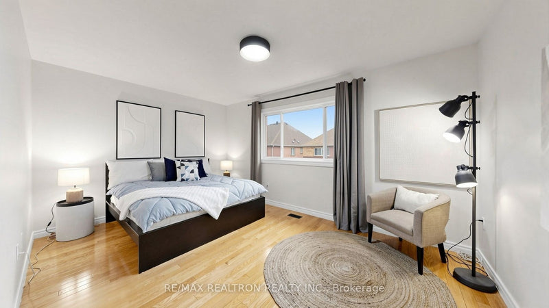 21 BELVIA DRIVE Vaughan (Patterson), Ontario L4K5J6