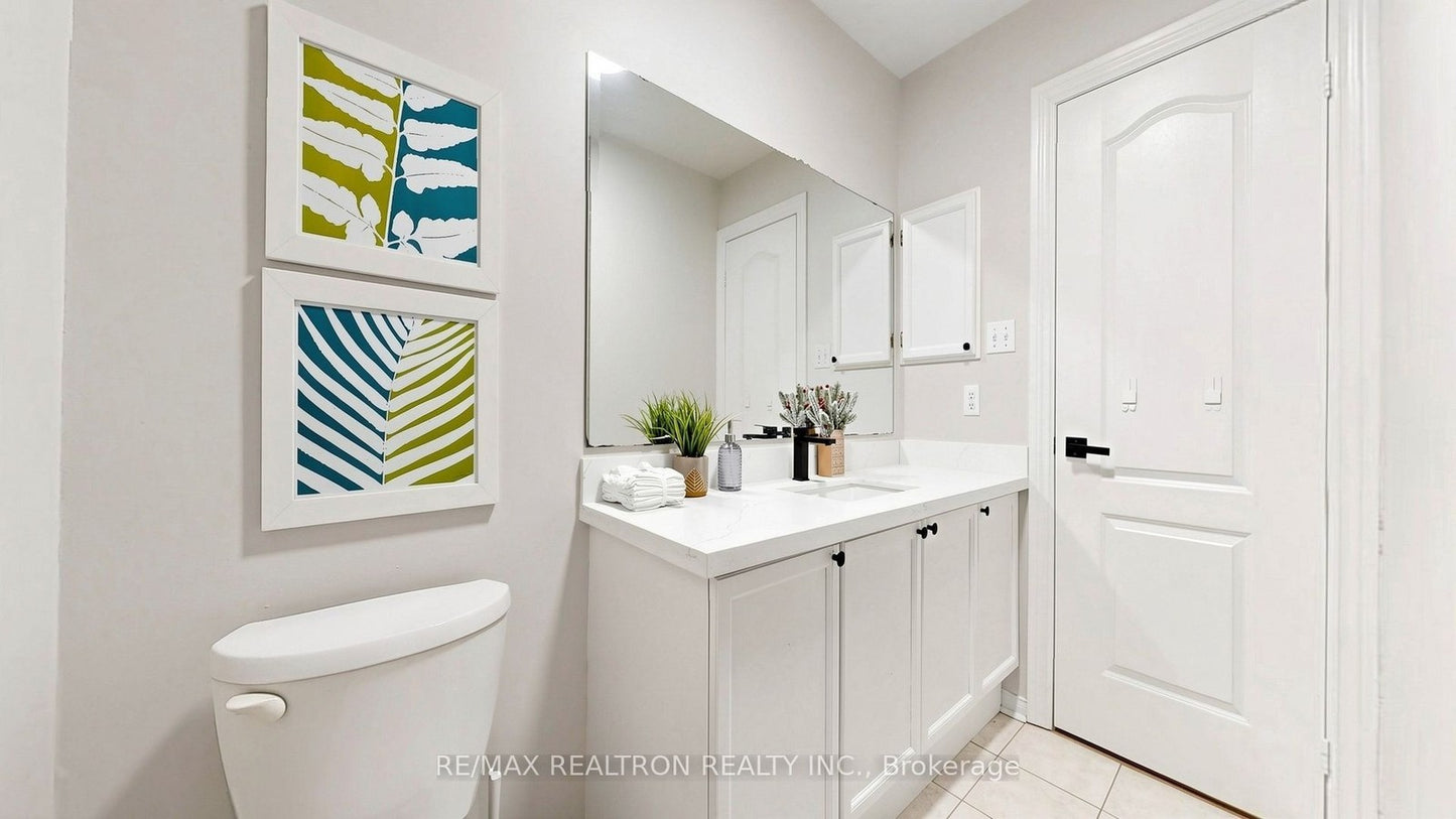 21 BELVIA DRIVE Vaughan (Patterson), Ontario L4K5J6