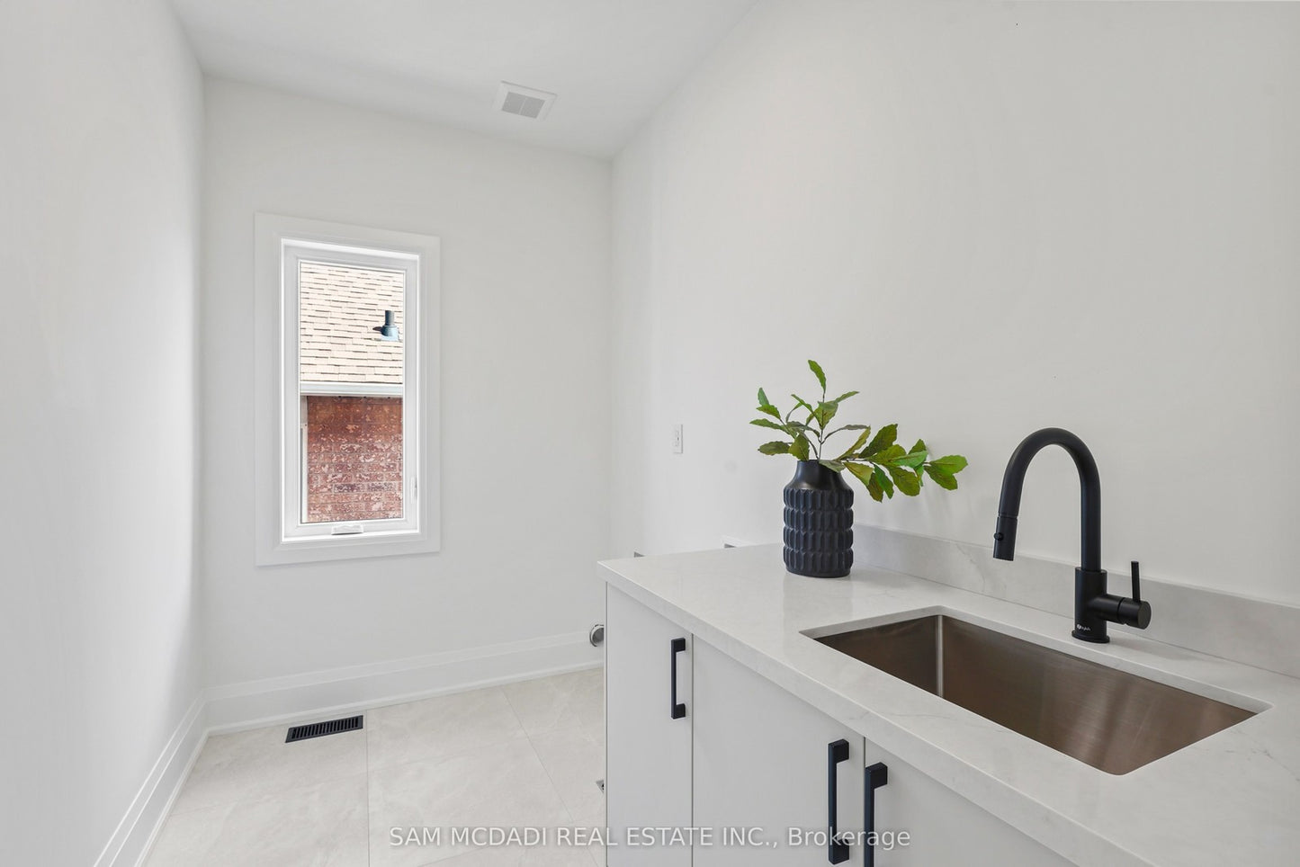 2350 EIGHTH LINE Oakville (WC Wedgewood Creek), Ontario L6H7E6