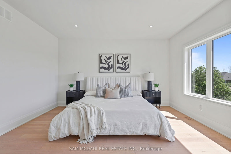 2350 EIGHTH LINE Oakville (WC Wedgewood Creek), Ontario L6H7E6