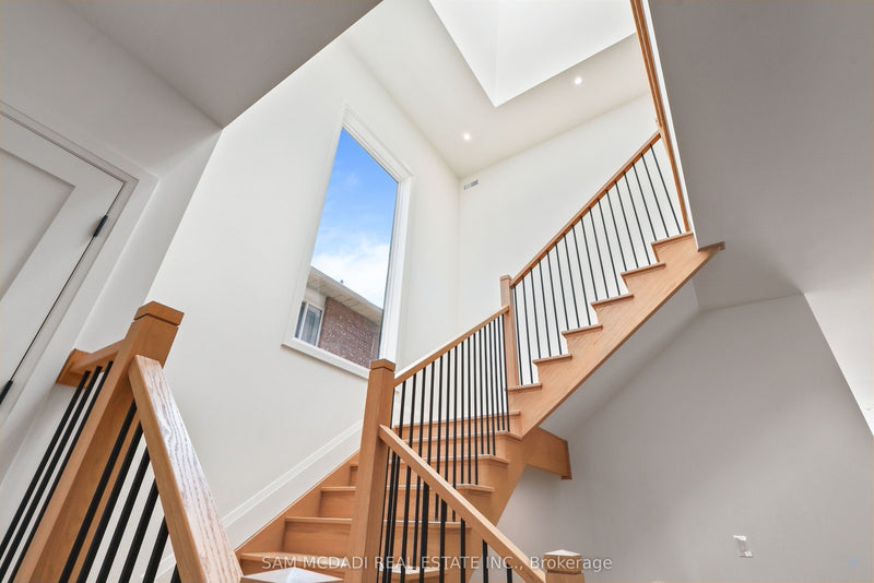 2350 EIGHTH LINE Oakville (WC Wedgewood Creek), Ontario L6H7E6