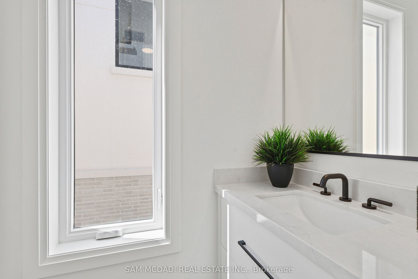 2350 EIGHTH LINE Oakville (WC Wedgewood Creek), Ontario L6H7E6