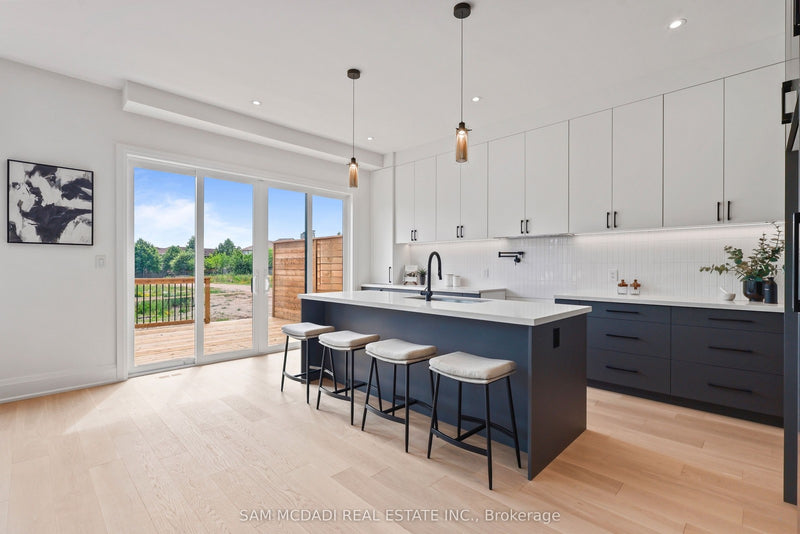 2350 EIGHTH LINE Oakville (WC Wedgewood Creek), Ontario L6H7E6