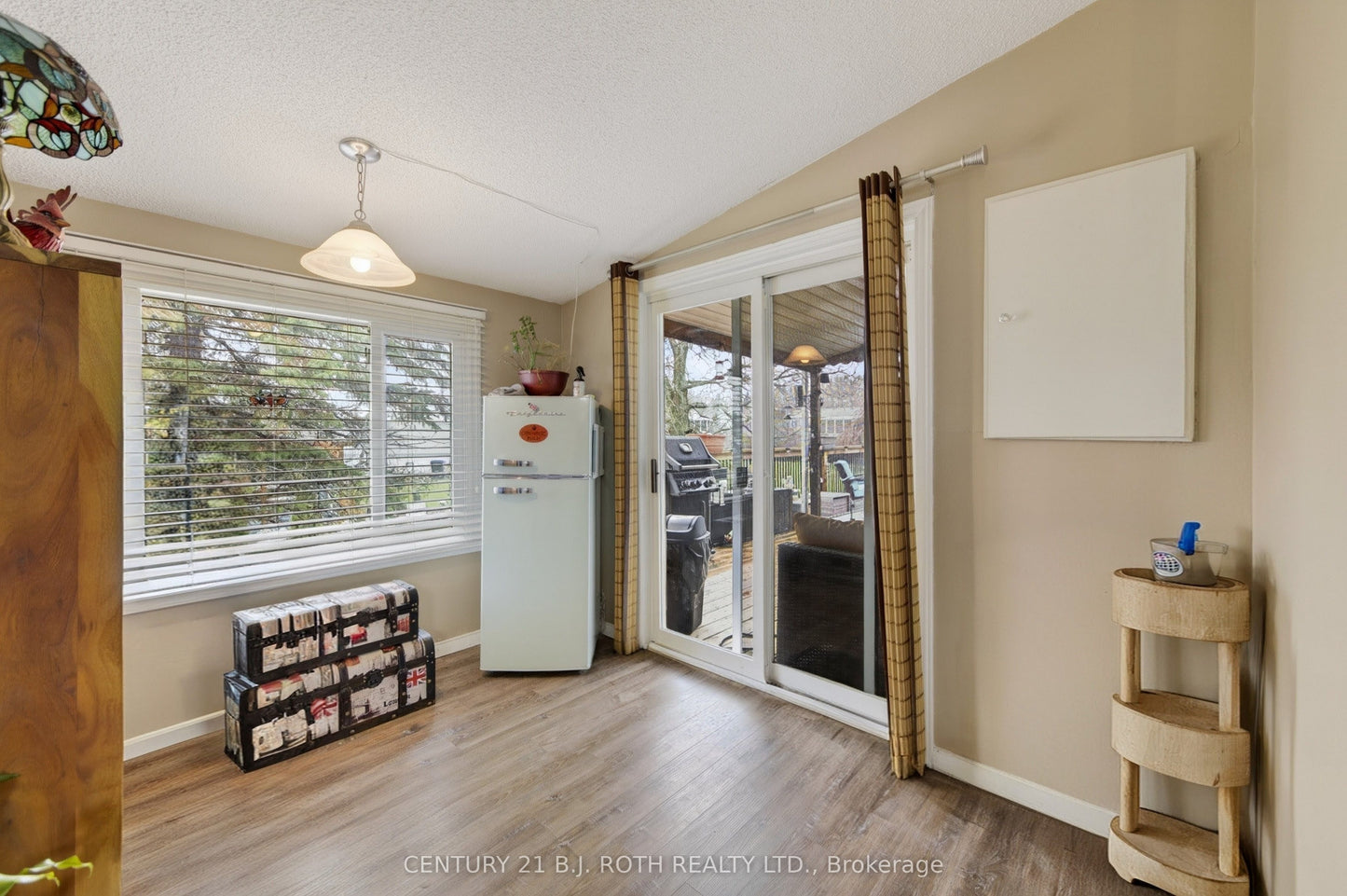 25 COMFORTS COVE COURT Innisfil, Ontario L9S1S3