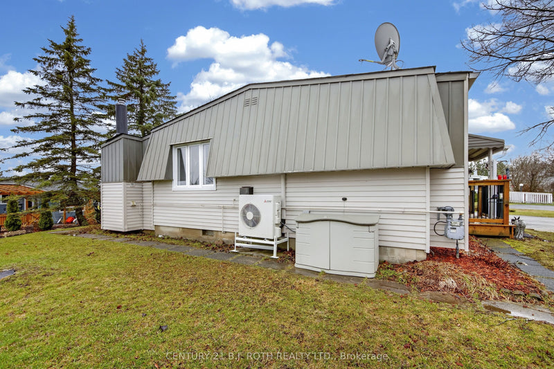 25 COMFORTS COVE COURT Innisfil, Ontario L9S1S3