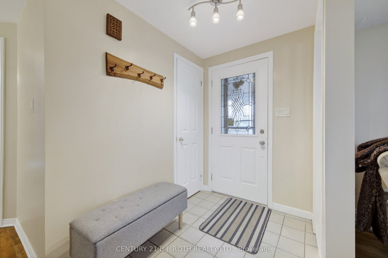 25 COMFORTS COVE COURT Innisfil, Ontario L9S1S3