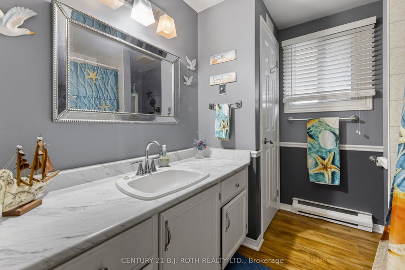 25 COMFORTS COVE COURT Innisfil, Ontario L9S1S3