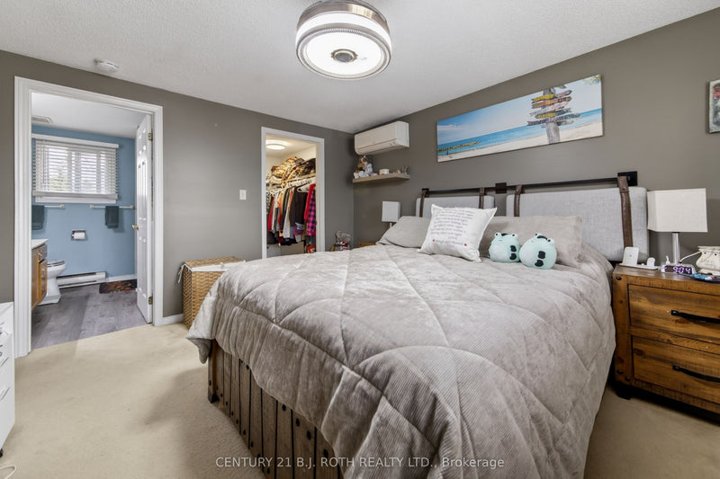 25 COMFORTS COVE COURT Innisfil, Ontario L9S1S3