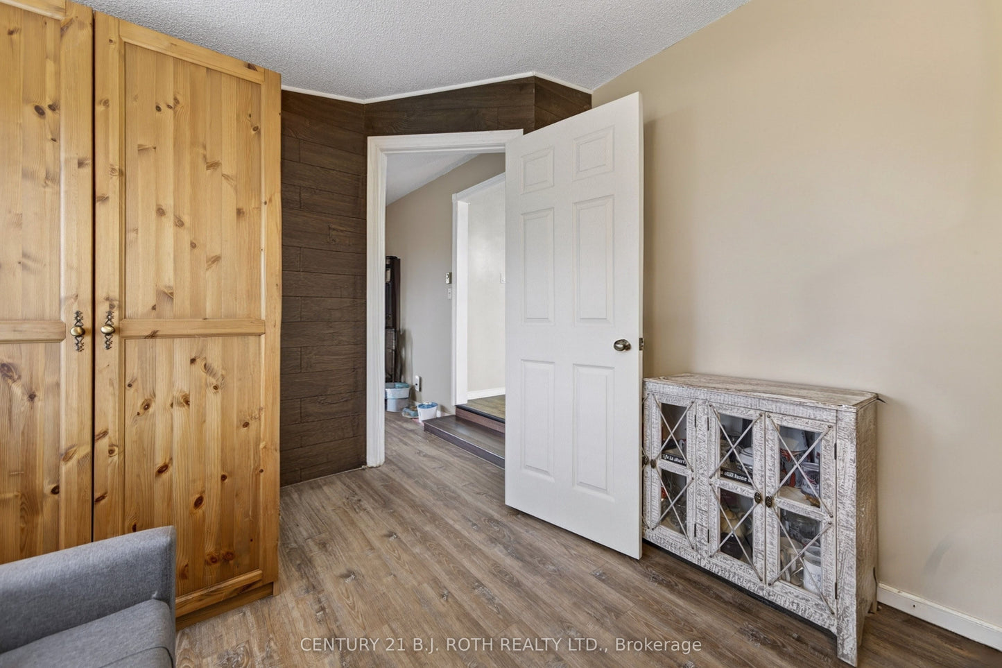 25 COMFORTS COVE COURT Innisfil, Ontario L9S1S3