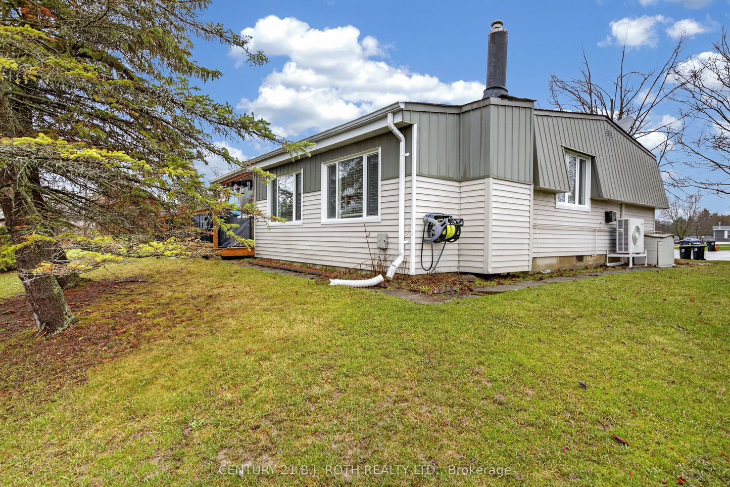 25 COMFORTS COVE COURT Innisfil, Ontario L9S1S3