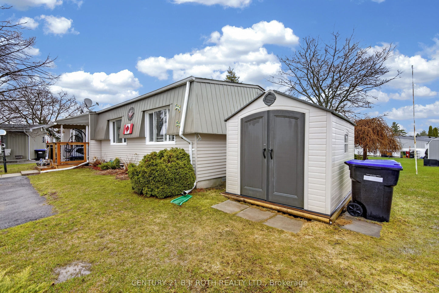 25 COMFORTS COVE COURT Innisfil, Ontario L9S1S3