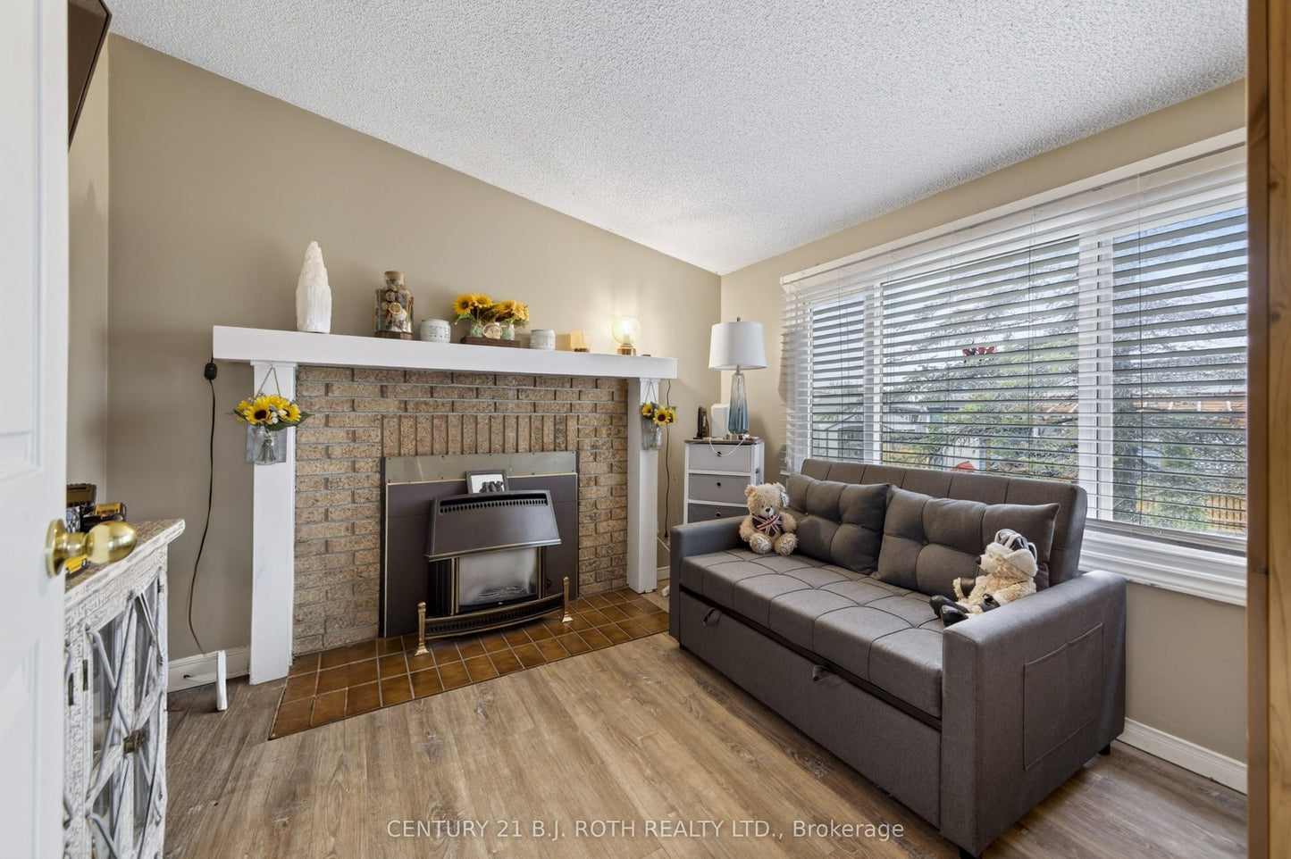 25 COMFORTS COVE COURT Innisfil, Ontario L9S1S3