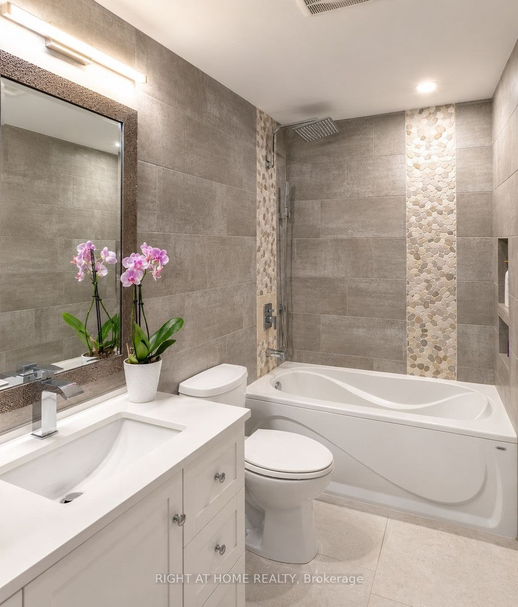 267 PINNACLE TRAIL Aurora (Bayview Wellington), Ontario L4G7G4