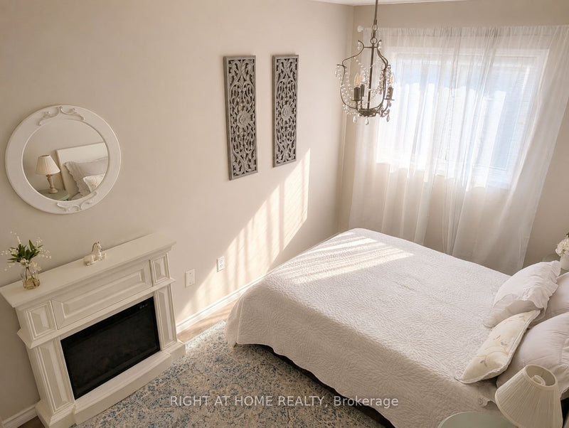 267 PINNACLE TRAIL Aurora (Bayview Wellington), Ontario L4G7G4