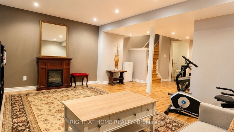 267 PINNACLE TRAIL Aurora (Bayview Wellington), Ontario L4G7G4