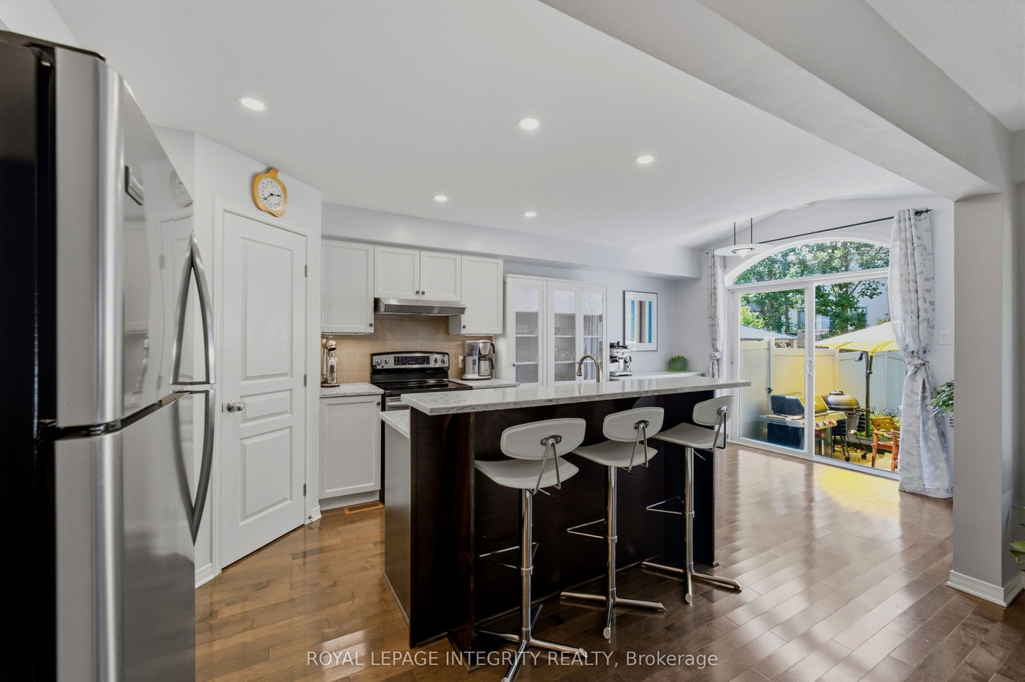 355 CELTIC RIDGE CRESCENT Ottawa, Ontario K2W0B6