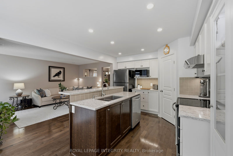 355 CELTIC RIDGE CRESCENT Ottawa, Ontario K2W0B6