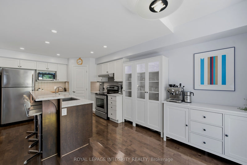 355 CELTIC RIDGE CRESCENT Ottawa, Ontario K2W0B6