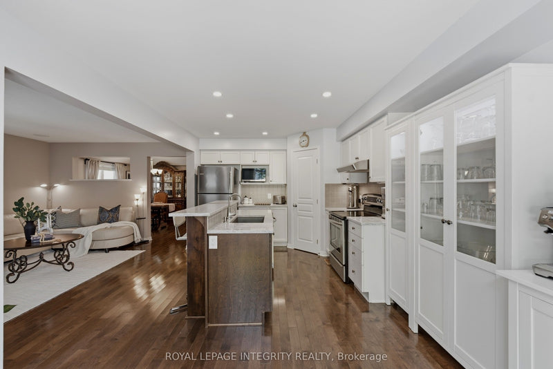 355 CELTIC RIDGE CRESCENT Ottawa, Ontario K2W0B6