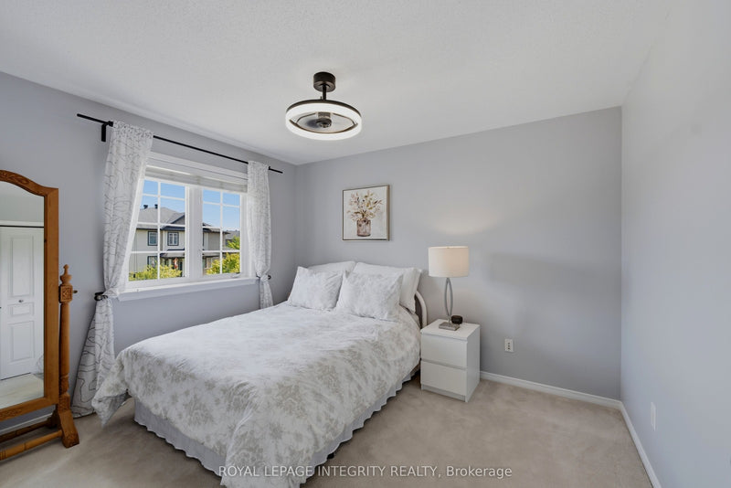 355 CELTIC RIDGE CRESCENT Ottawa, Ontario K2W0B6