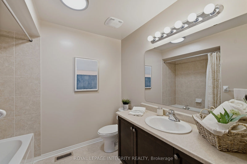 355 CELTIC RIDGE CRESCENT Ottawa, Ontario K2W0B6