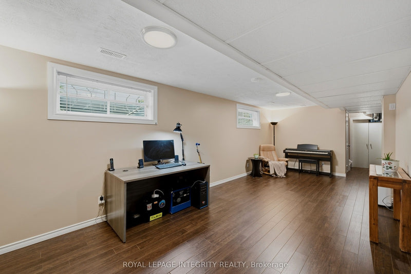 355 CELTIC RIDGE CRESCENT Ottawa, Ontario K2W0B6