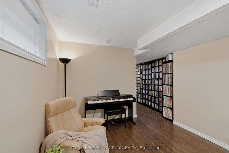 355 CELTIC RIDGE CRESCENT Ottawa, Ontario K2W0B6