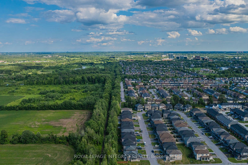 355 CELTIC RIDGE CRESCENT Ottawa, Ontario K2W0B6