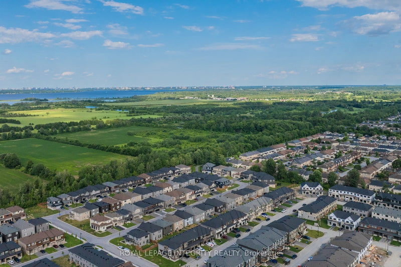 355 CELTIC RIDGE CRESCENT Ottawa, Ontario K2W0B6