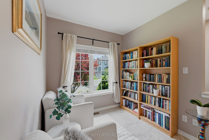355 CELTIC RIDGE CRESCENT Ottawa, Ontario K2W0B6