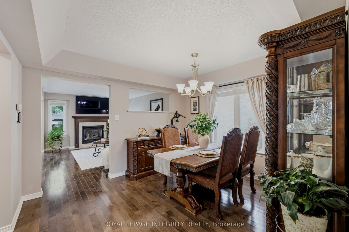 355 CELTIC RIDGE CRESCENT Ottawa, Ontario K2W0B6
