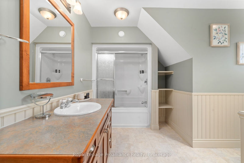 46 STAPLETON ROAD Prince Edward County (Hillier Ward), Ontario K0K2T0