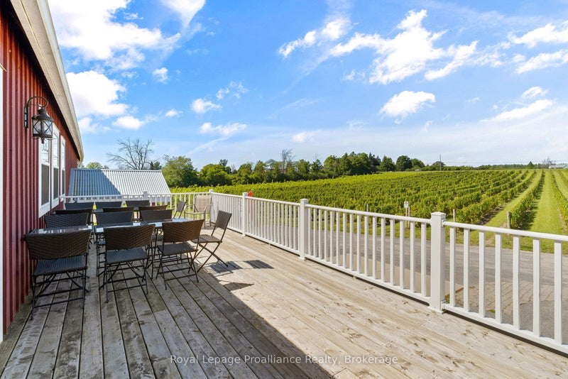 46 STAPLETON ROAD Prince Edward County (Hillier Ward), Ontario K0K2T0