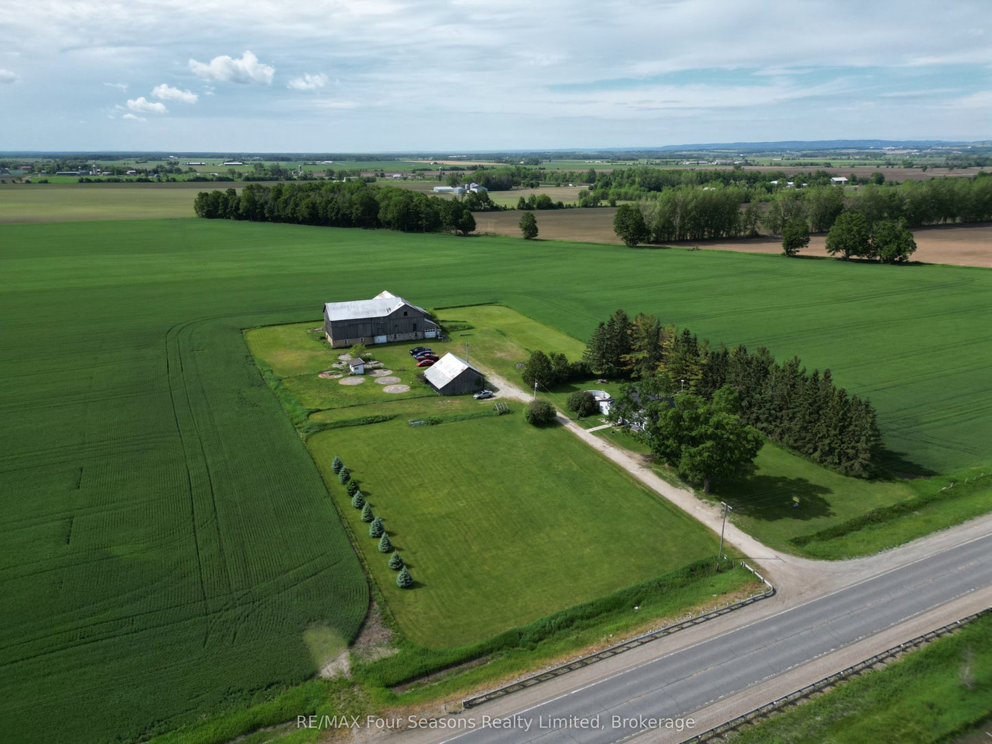 5803 26 HIGHWAY Clearview, Ontario L0M1S0