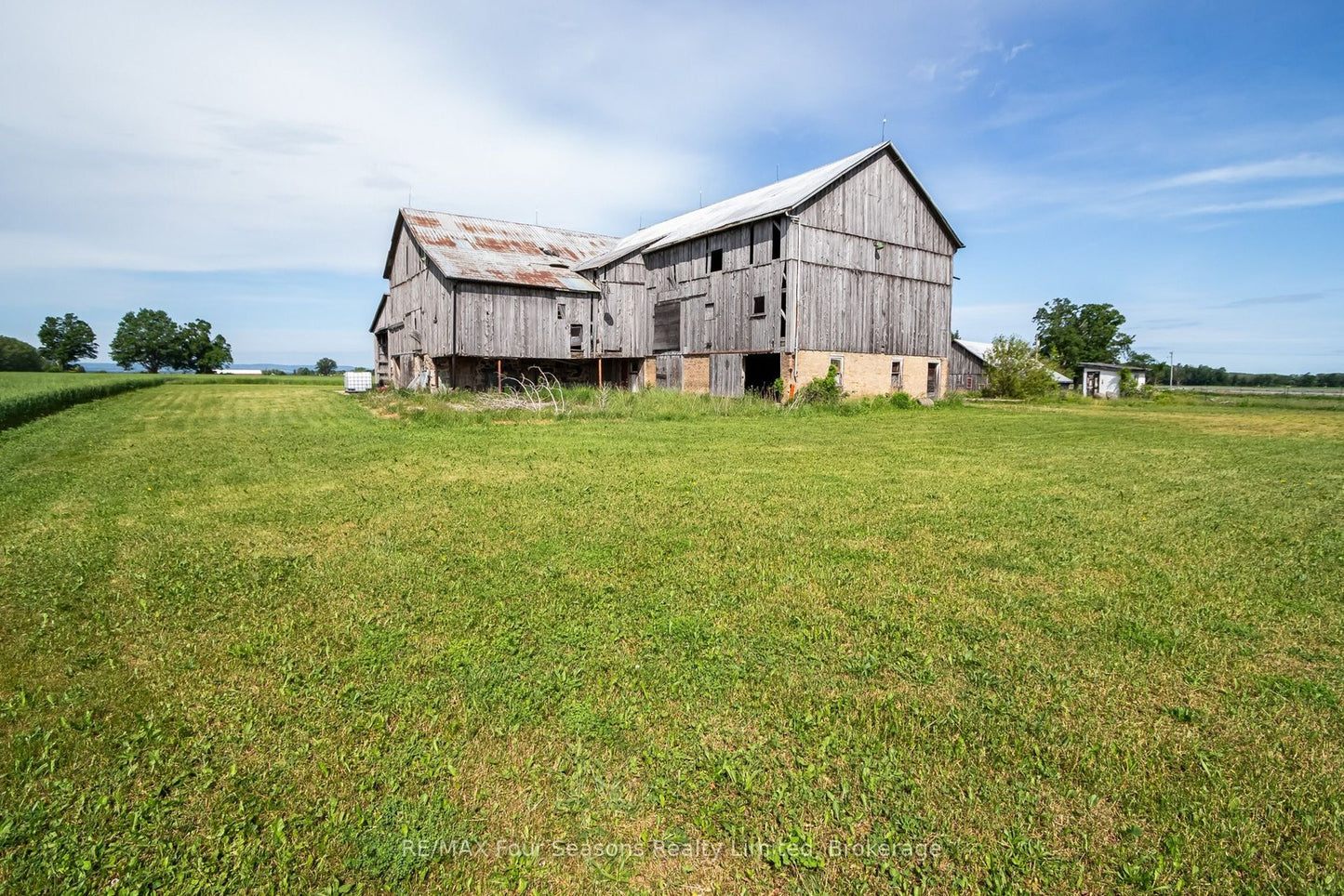 5803 26 HIGHWAY Clearview, Ontario L0M1S0