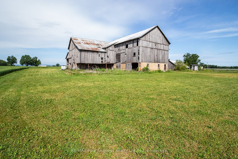 5803 26 HIGHWAY Clearview, Ontario L0M1S0