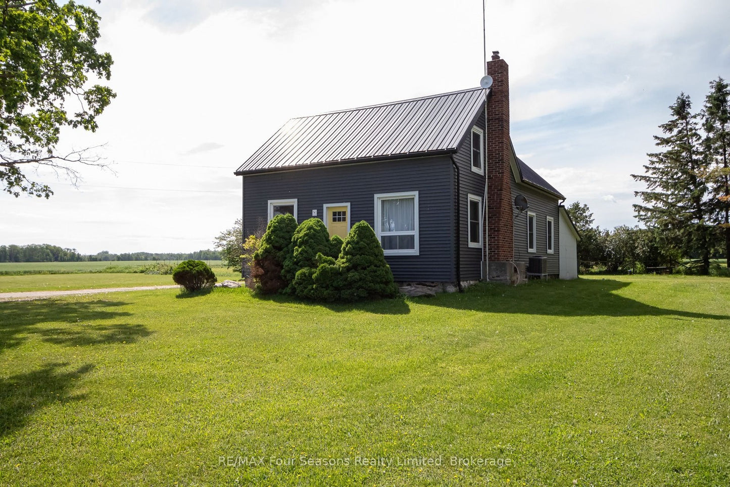 5803 26 HIGHWAY Clearview, Ontario L0M1S0