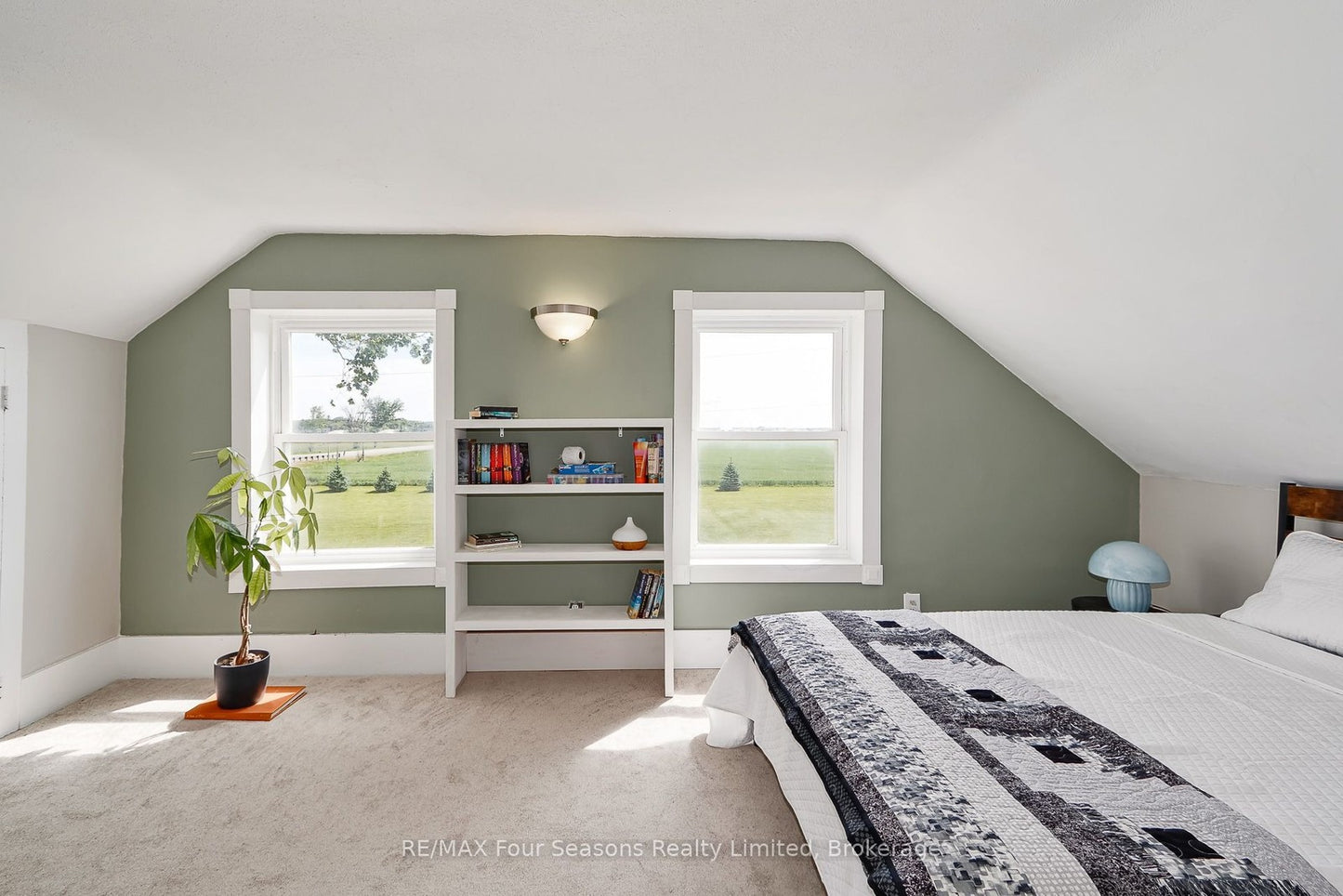 5803 26 HIGHWAY Clearview, Ontario L0M1S0