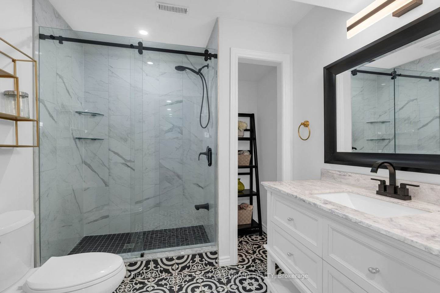 5 WOOD CRESCENT Essa (Angus), Ontario L3W0M5