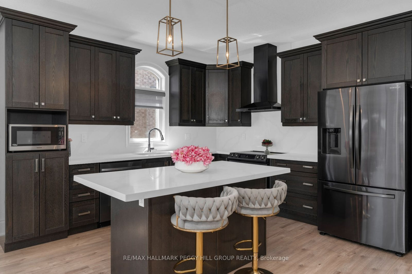 5 WOOD CRESCENT Essa (Angus), Ontario L3W0M5