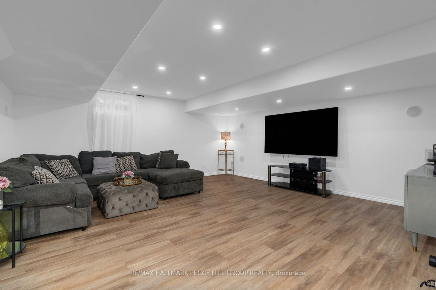 5 WOOD CRESCENT Essa (Angus), Ontario L3W0M5